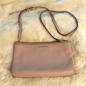 Michael Kors Purse/Crossbody/Clutch